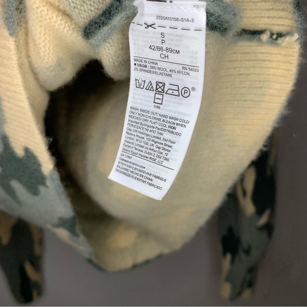 Banana Republic Camo Print Wool Blend Long Sleeve Crewneck Sweater​​​​​ - Picture 9 of 9